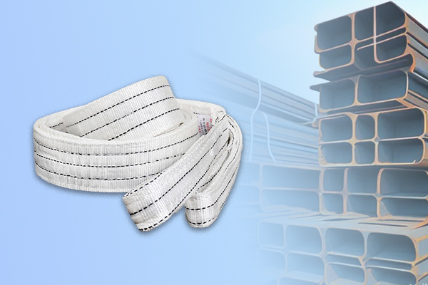 白色吊裝帶和槽鋼 白色吊裝帶和槽鋼